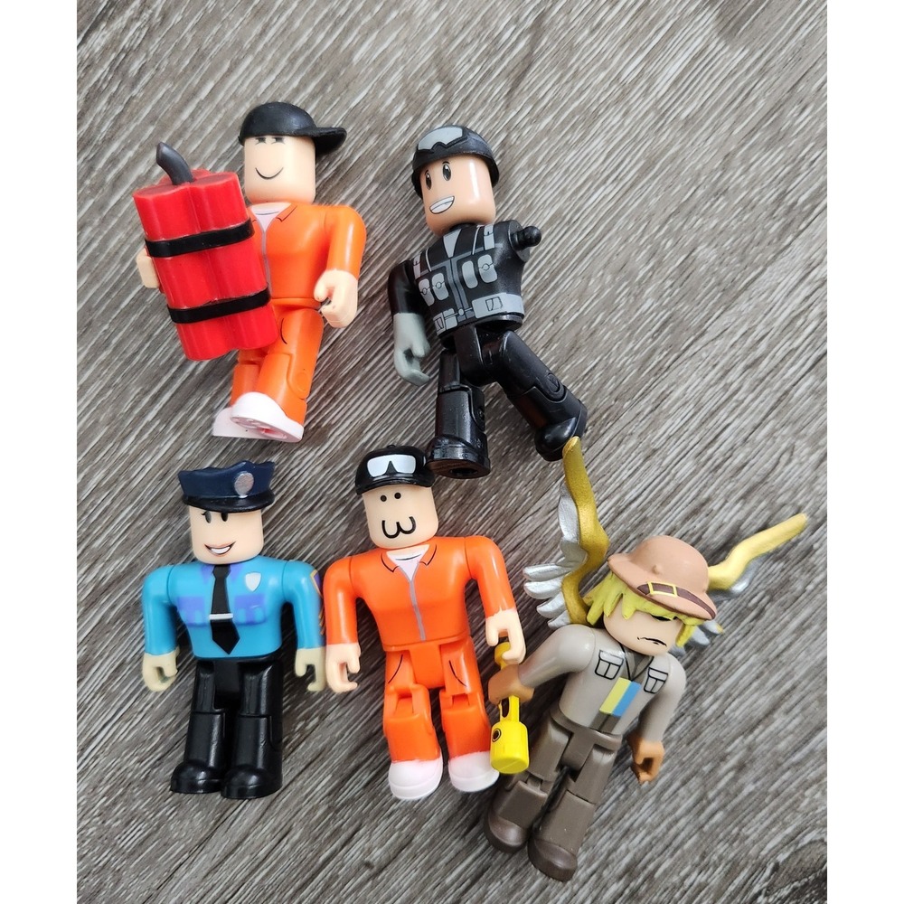 Roblox Action Figure Lot of 5 Police Inmate Tactical Winged Figures Accessories